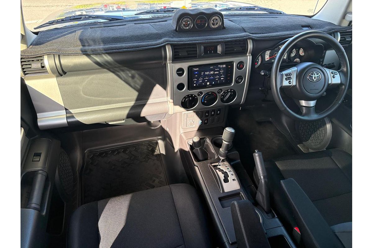 2012 Toyota FJ Cruiser GSJ15R