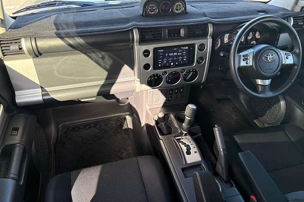 2012 Toyota FJ Cruiser GSJ15R