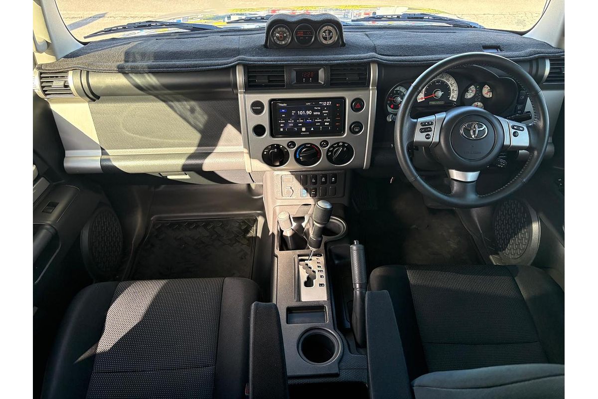 2012 Toyota FJ Cruiser GSJ15R