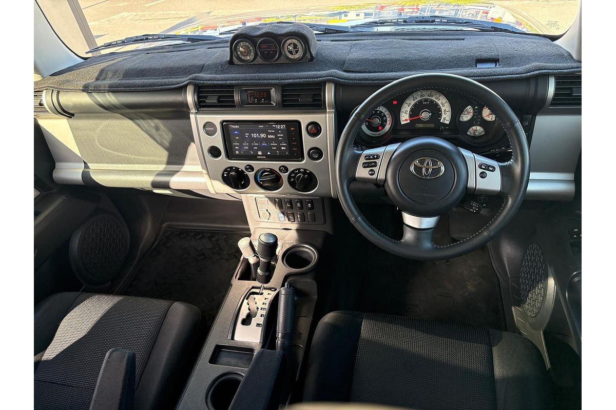 2012 Toyota FJ Cruiser GSJ15R