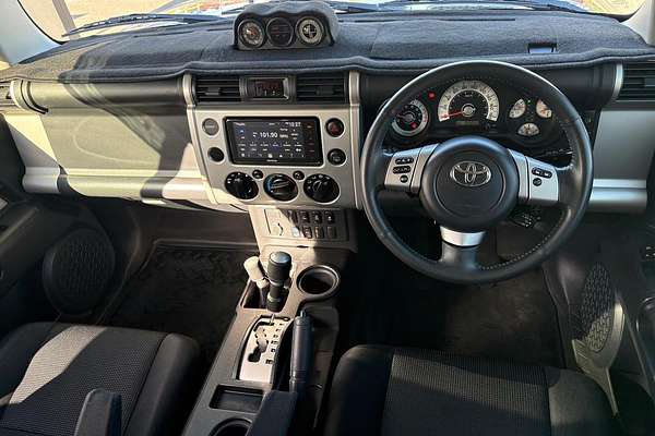 2012 Toyota FJ Cruiser GSJ15R