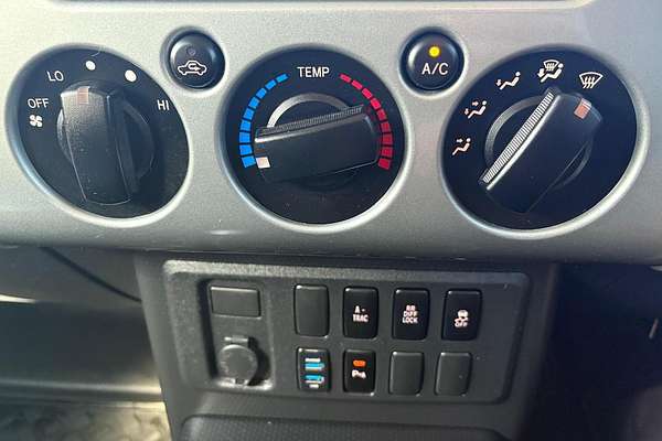 2012 Toyota FJ Cruiser GSJ15R