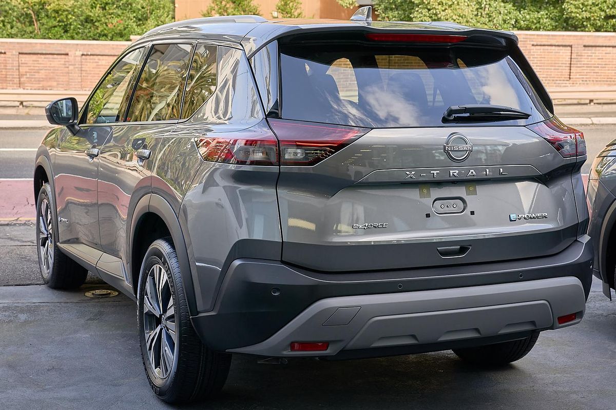 2025 Nissan X-TRAIL ST-L e-POWER T33