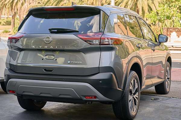 2025 Nissan X-TRAIL ST-L e-POWER T33