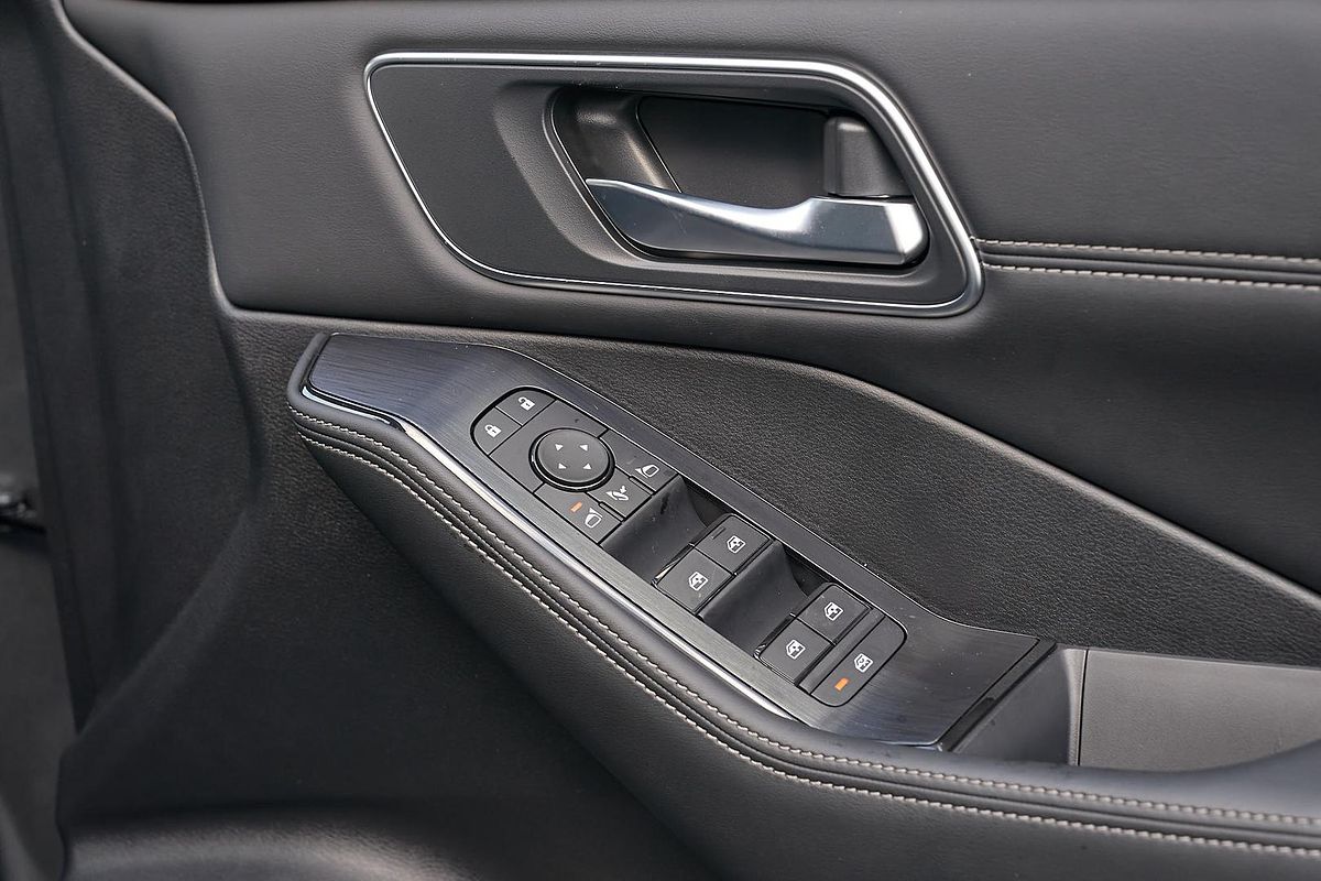 2025 Nissan X-TRAIL ST-L e-POWER T33