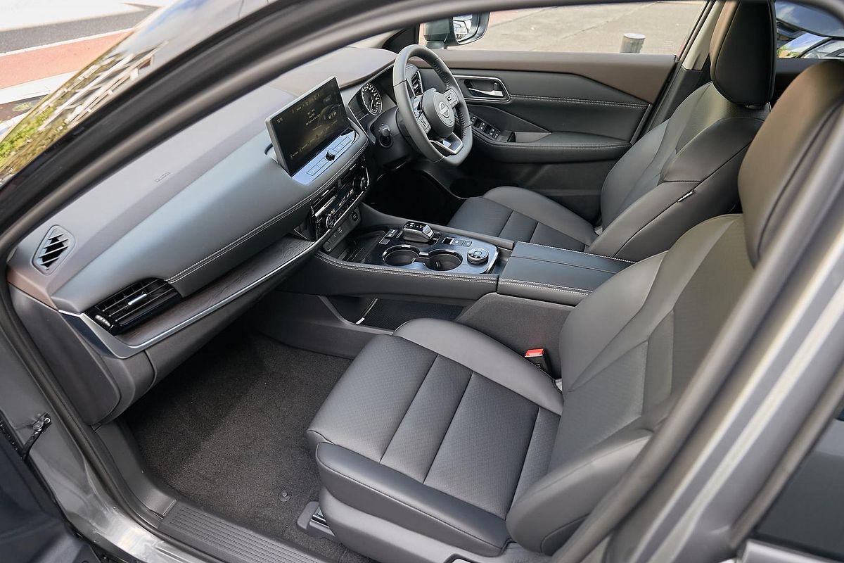 2025 Nissan X-TRAIL ST-L e-POWER T33