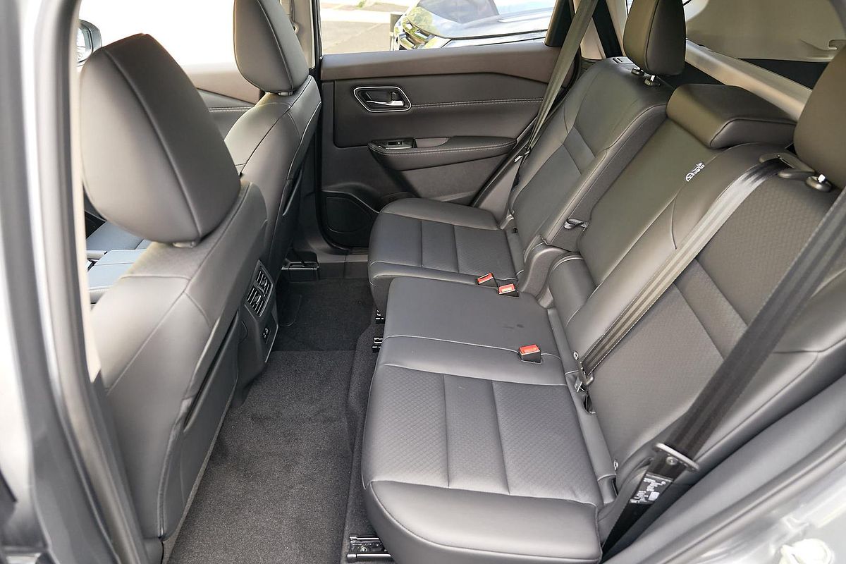 2025 Nissan X-TRAIL ST-L e-POWER T33