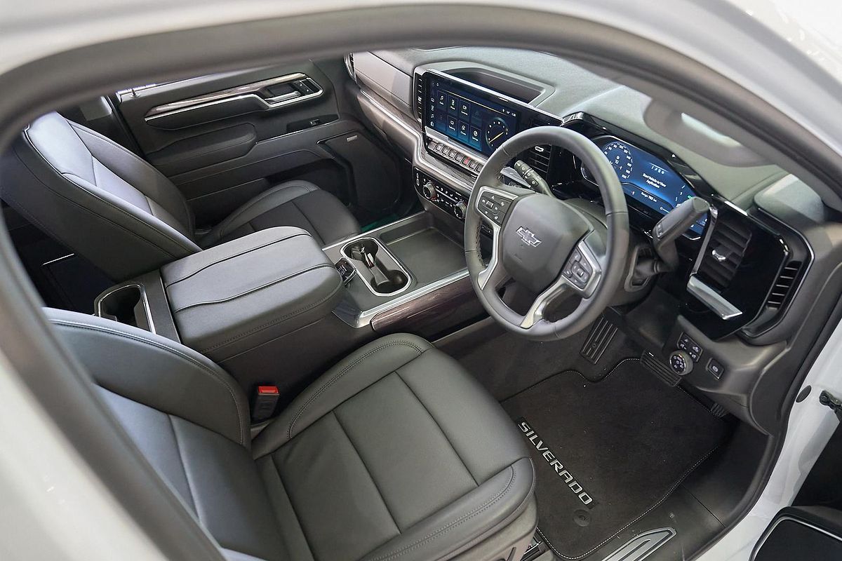 2025 Chevrolet Silverado HD LTZ Premium W/Tech Pack T1 4X4