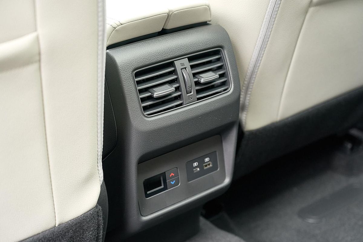 2024 Nissan X-TRAIL Ti e-POWER T33