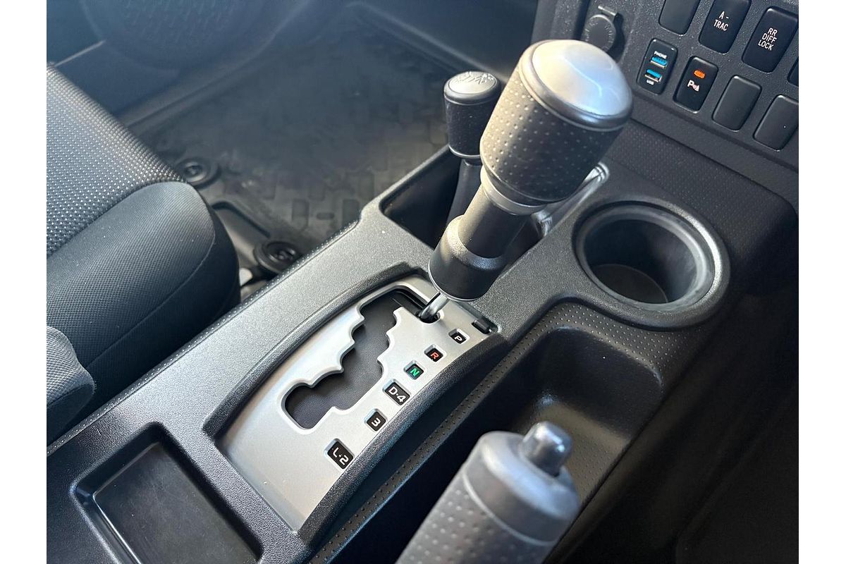 2012 Toyota FJ Cruiser GSJ15R