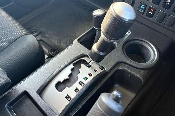 2012 Toyota FJ Cruiser GSJ15R