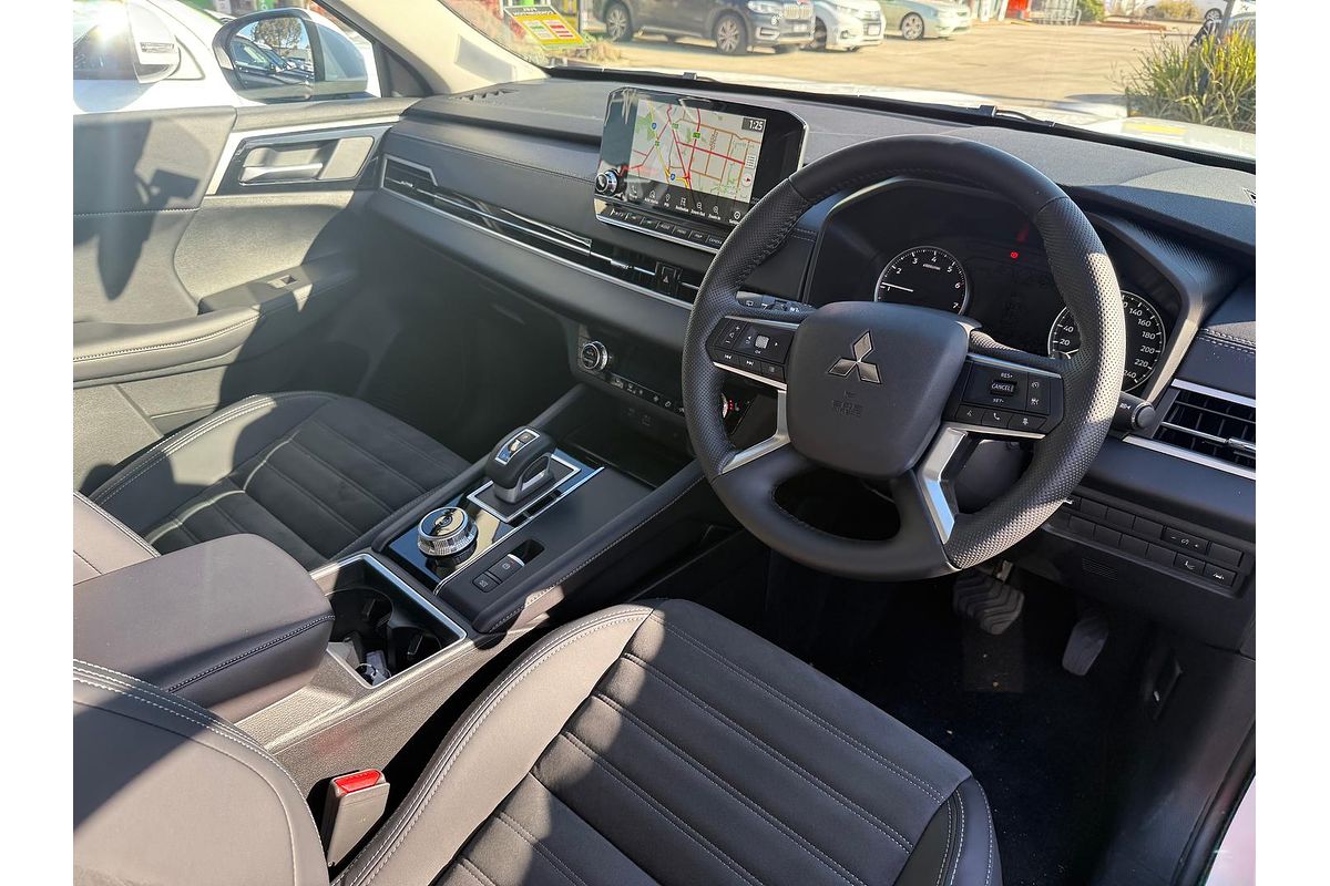 2025 Mitsubishi Outlander Aspire ZM