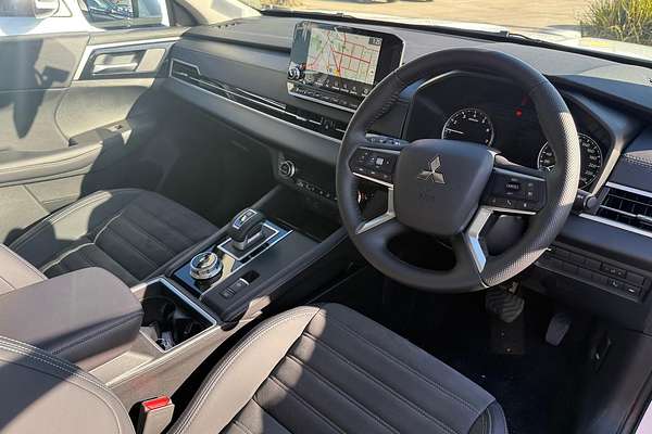 2025 Mitsubishi Outlander Aspire ZM