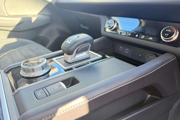2025 Mitsubishi Outlander Aspire ZM
