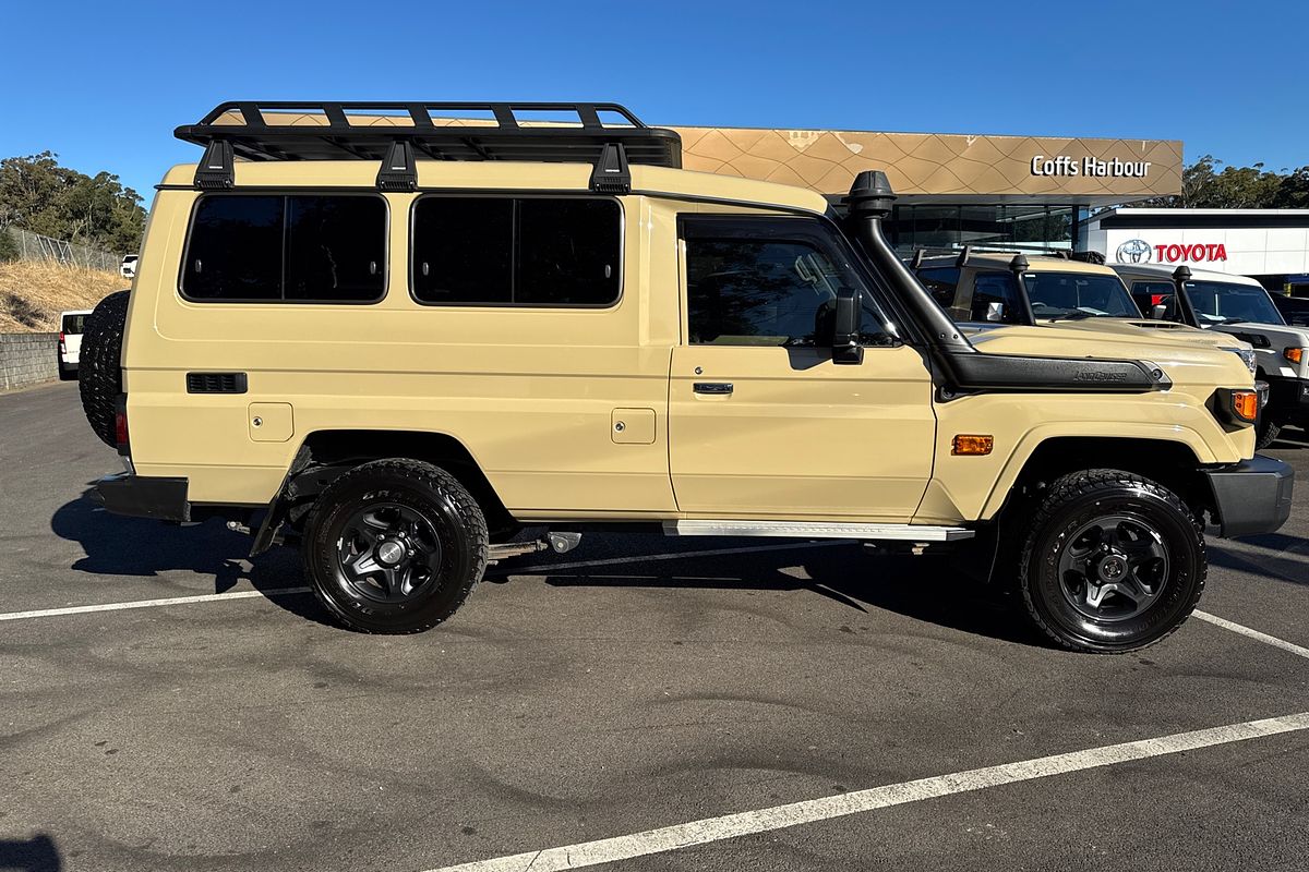 2023 Toyota Landcruiser GXL Troopcarrier VDJL78R