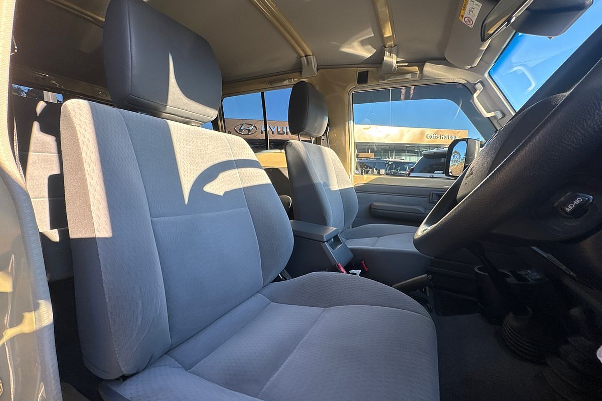 2023 Toyota Landcruiser GXL Troopcarrier VDJL78R