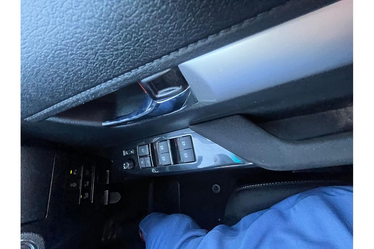 2022 Toyota Hilux SR5 GUN126R 4X4
