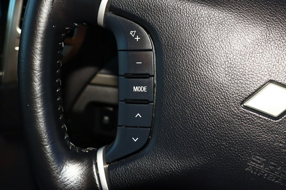 2019 Mitsubishi Pajero GLX NX