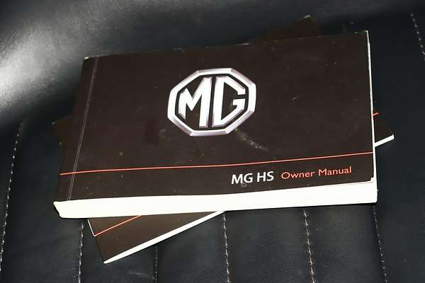 2022 MG HS Essence SAS23