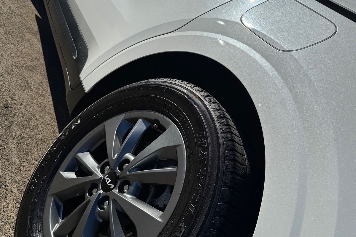 2023 Kia Carnival S KA4