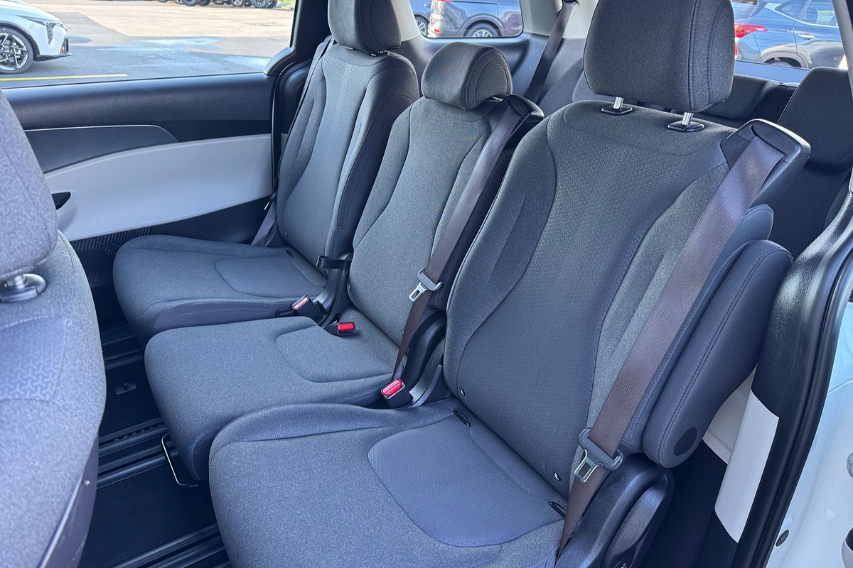 2023 Kia Carnival S KA4