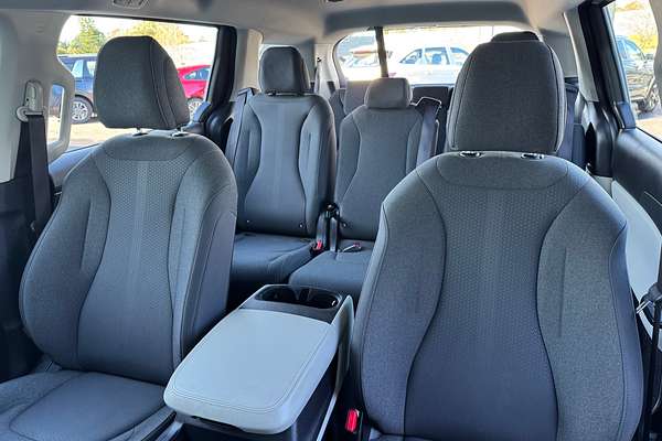2023 Kia Carnival S KA4