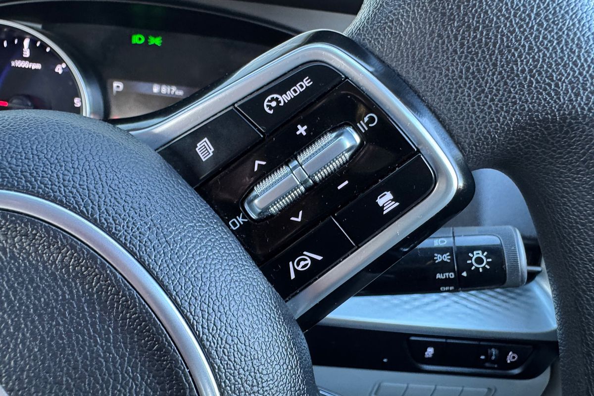 2023 Kia Carnival S KA4