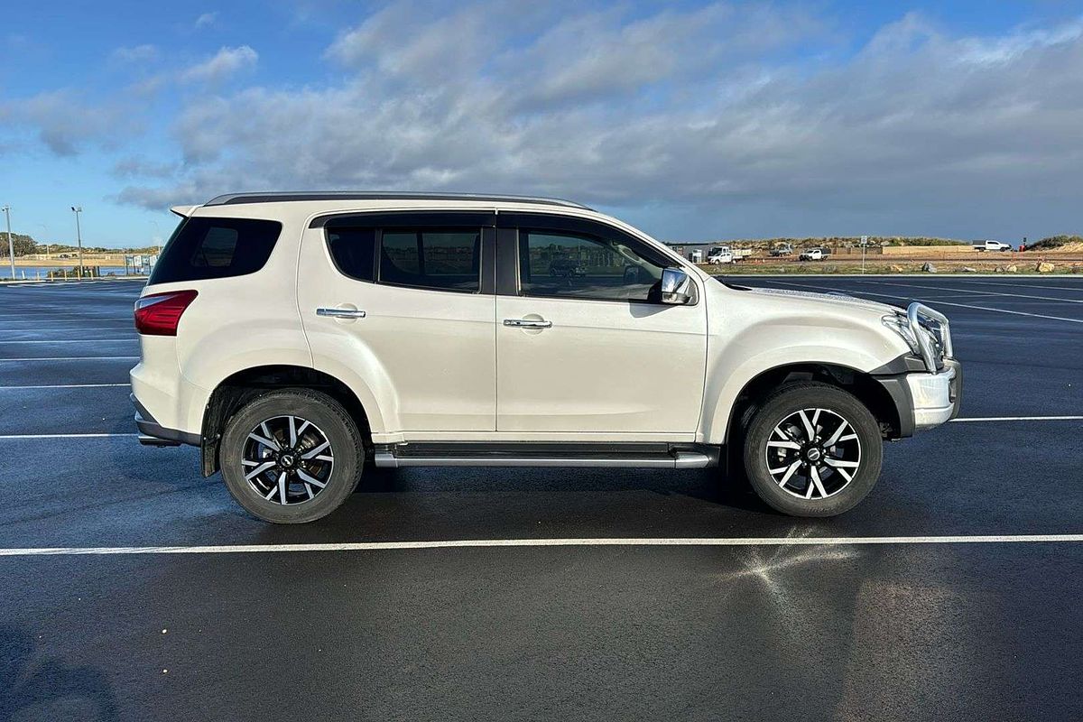 2019 Isuzu MU-X LS-T