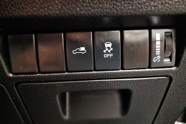 2024 Isuzu D-MAX X-TERRAIN 4X4