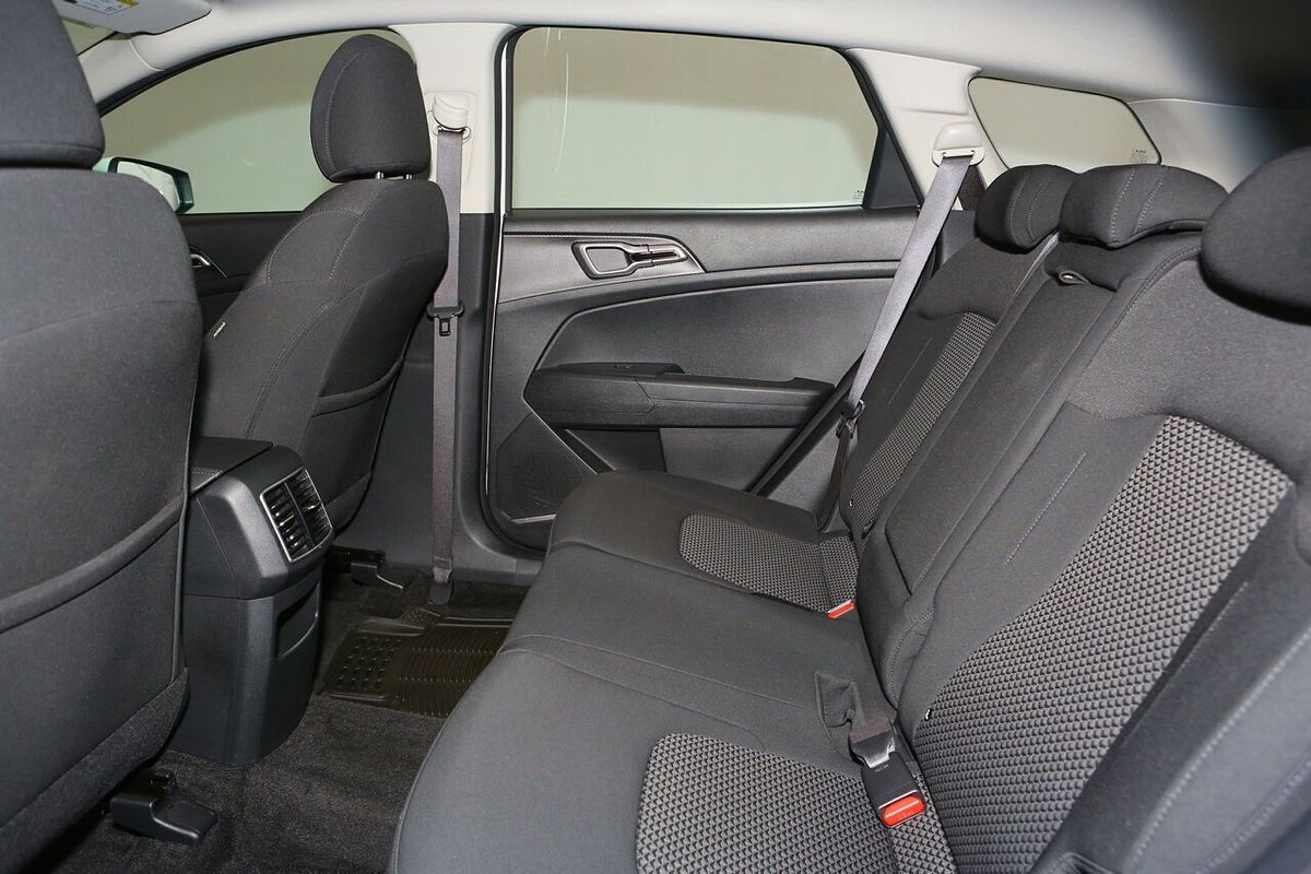 2024 Kia Sportage S NQ5