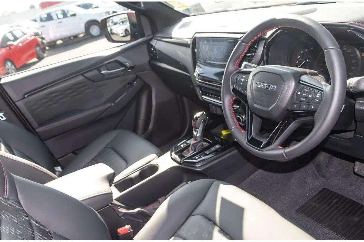 2025 Isuzu D-MAX X-TERRAIN 4X4