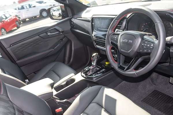 2025 Isuzu D-MAX X-TERRAIN 4X4