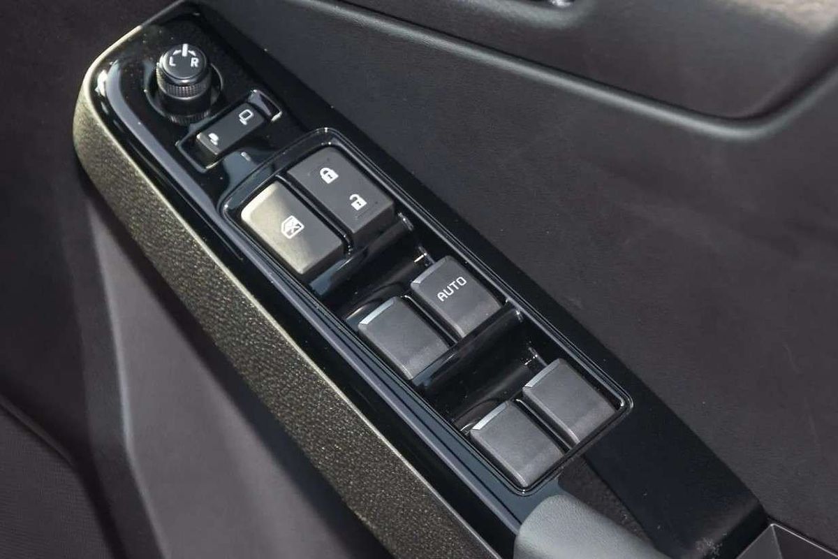 2025 Isuzu D-MAX X-TERRAIN 4X4