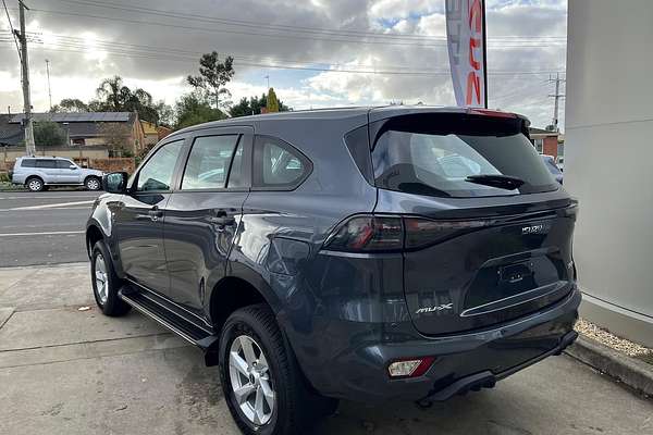 2025 Isuzu MU-X LS-M