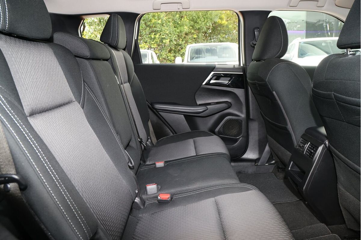 2023 Mitsubishi Outlander ES ZM