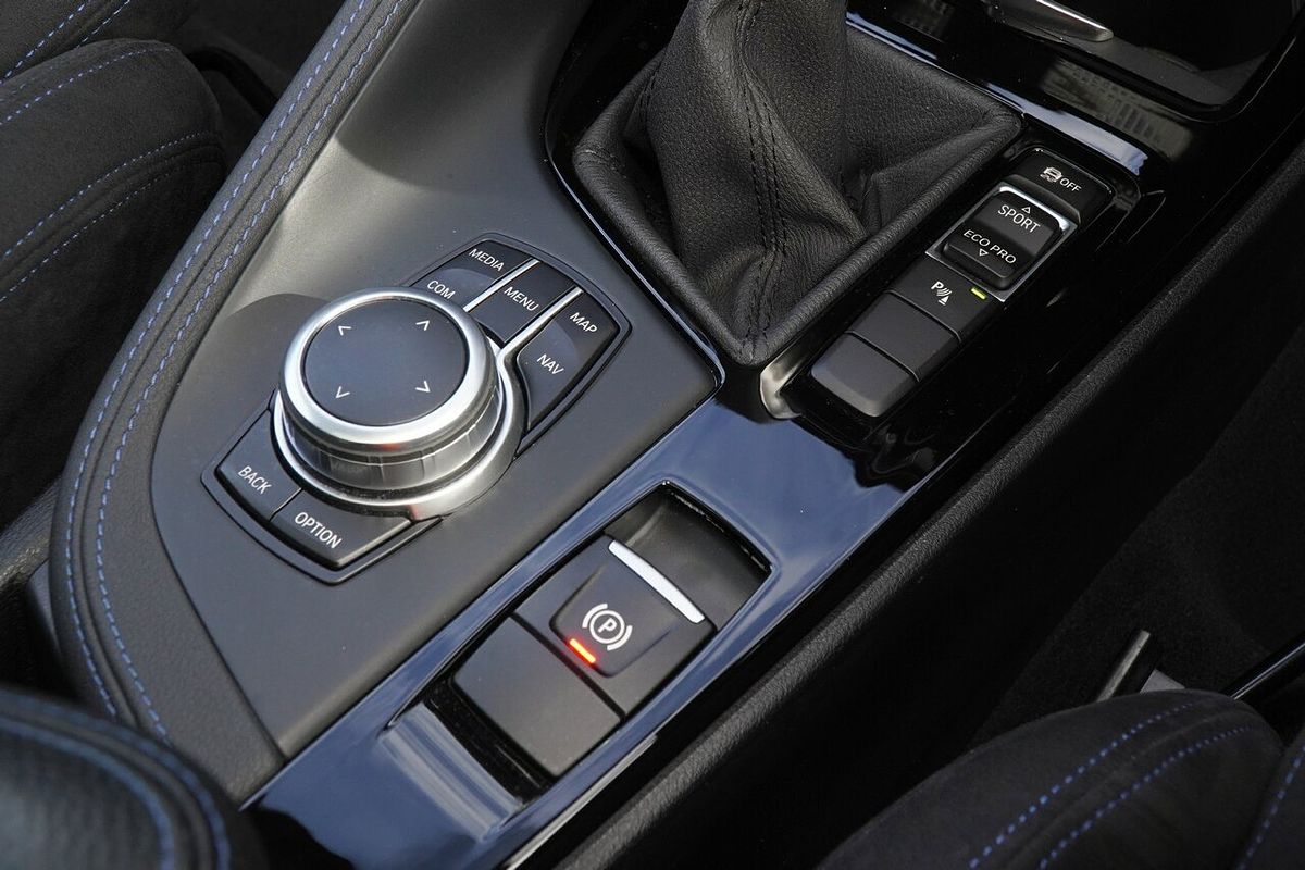 2018 BMW X1 sDrive18d F48