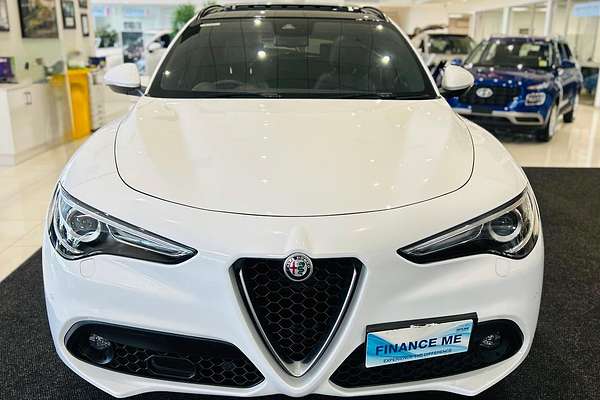 2017 Alfa Romeo Stelvio First Edition