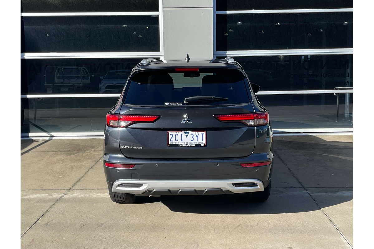 2024 Mitsubishi Outlander LS ZM