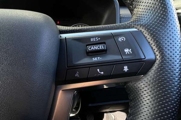 2024 Mitsubishi Outlander LS ZM