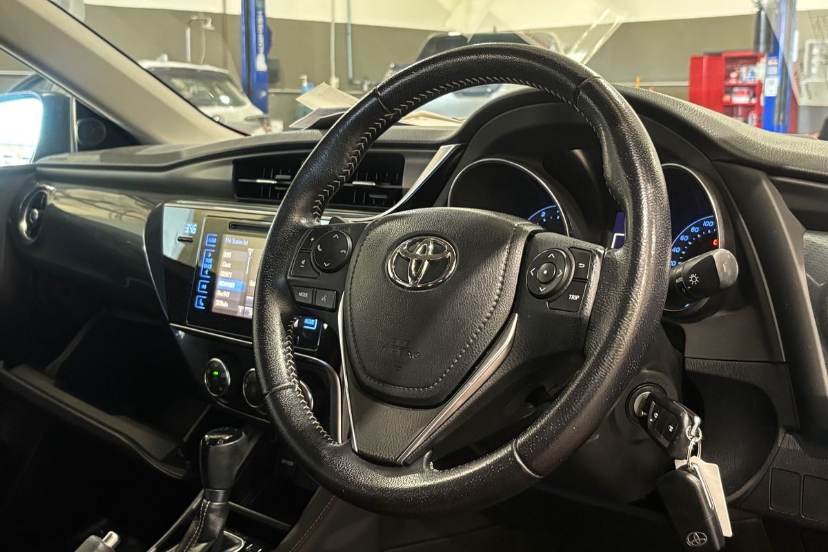 2016 Toyota Corolla SX ZRE182R