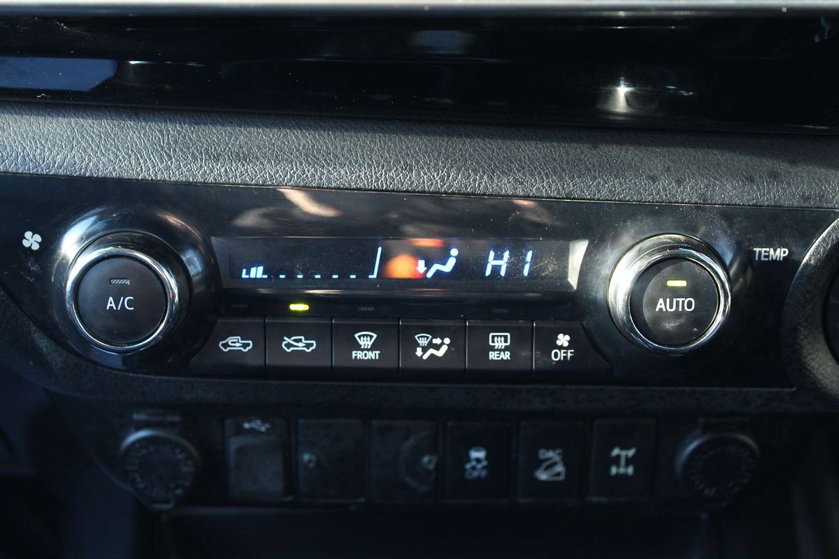 2017 Toyota Hilux SR5 GUN126R 4X4