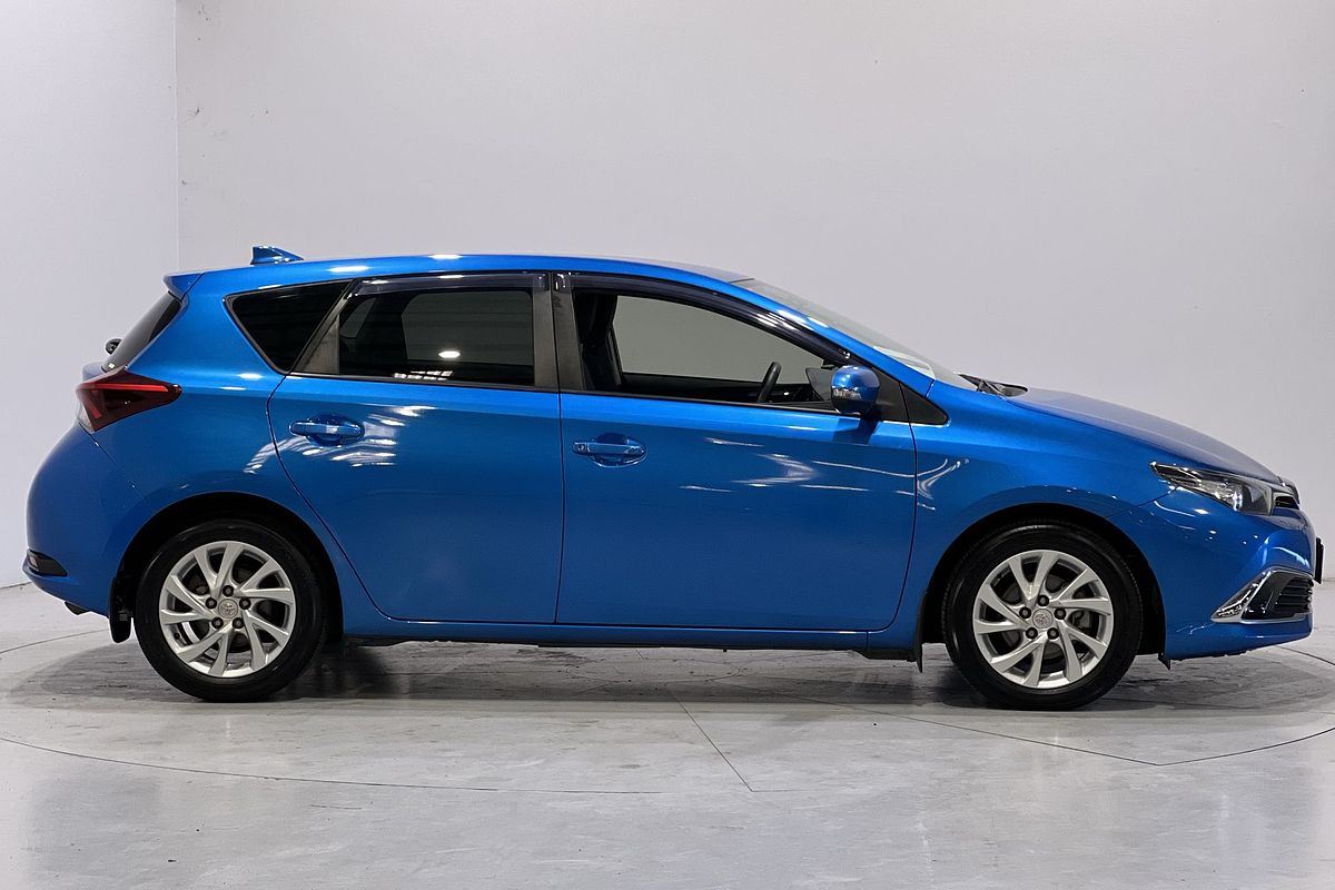 2017 Toyota Corolla Ascent Sport ZRE182R