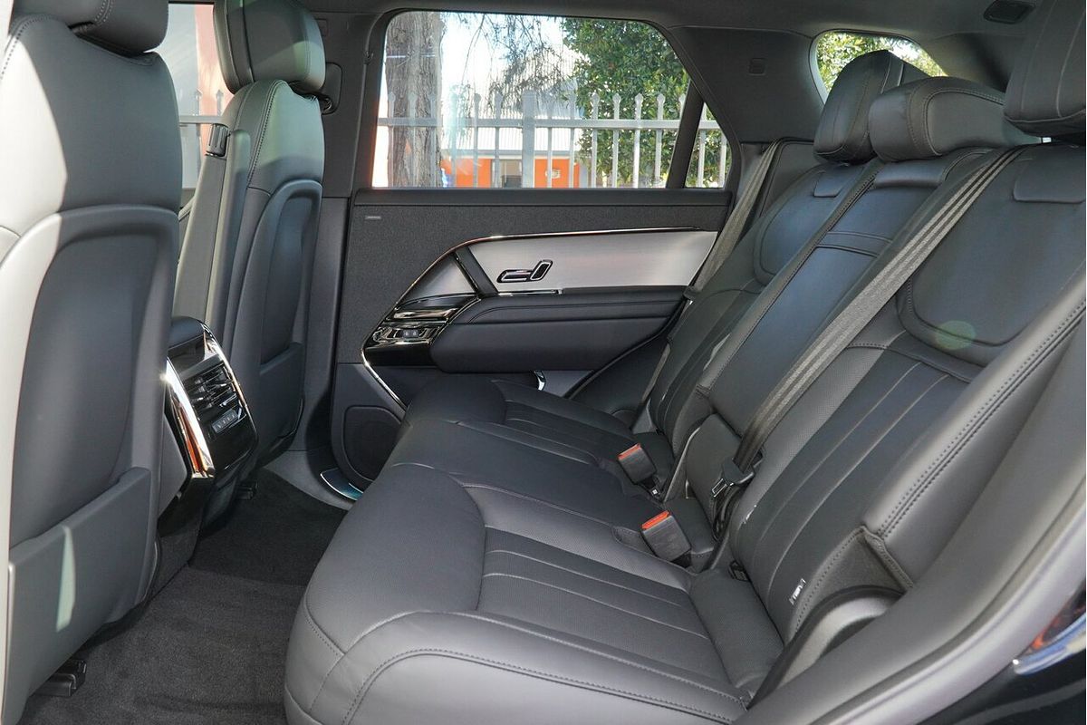 2025 Land Rover Range Rover Sport P360 Dynamic SE L461