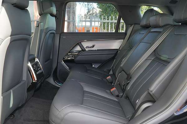 2025 Land Rover Range Rover Sport P360 Dynamic SE L461