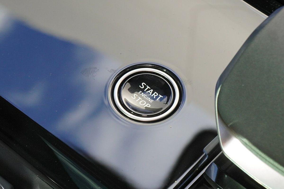 2025 Land Rover Range Rover Sport P360 Dynamic SE L461