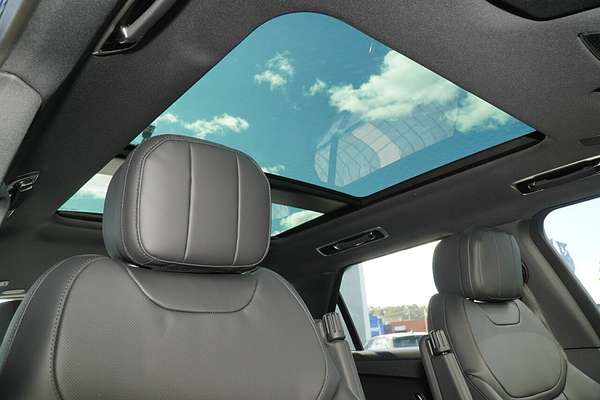 2025 Land Rover Range Rover Sport P360 Dynamic SE L461