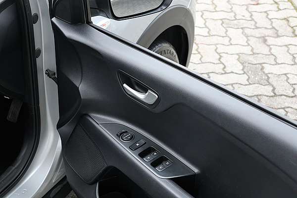 2023 Kia Stonic S YB