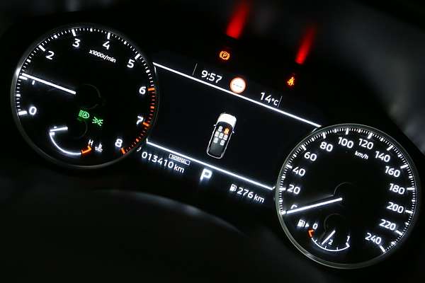 2024 Mitsubishi Outlander LS ZM