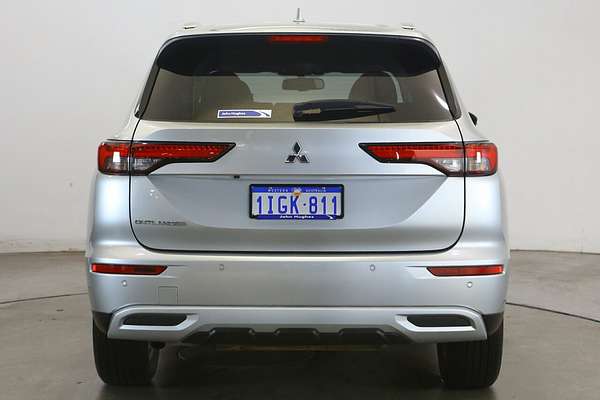 2024 Mitsubishi Outlander LS ZM