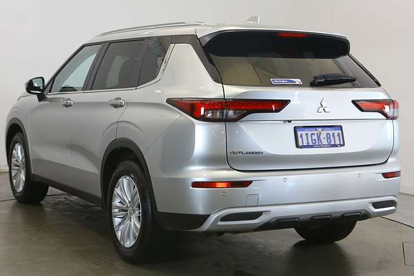 2024 Mitsubishi Outlander LS ZM